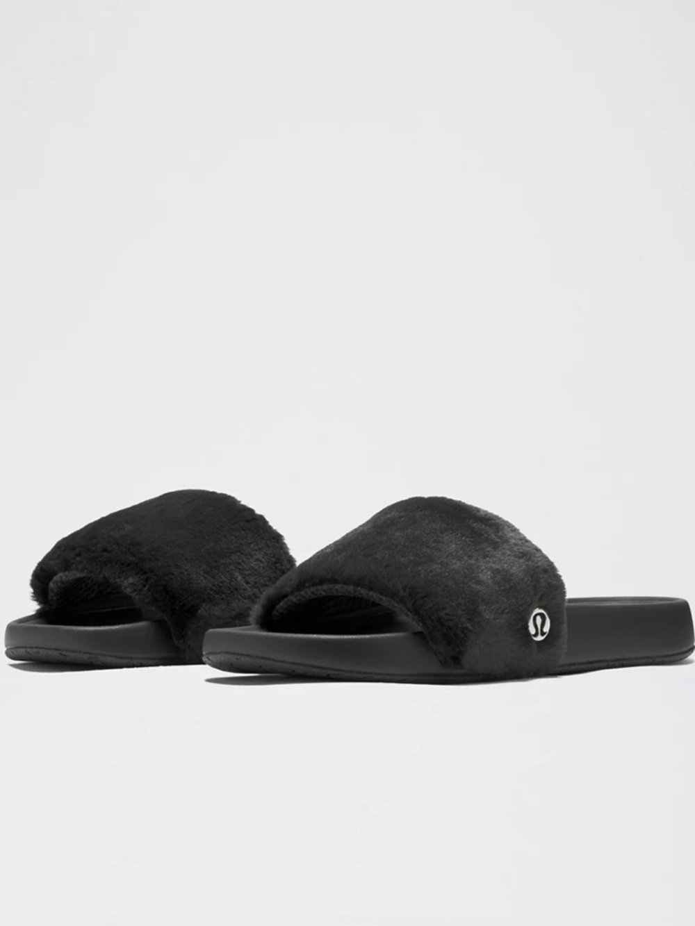 NWT Lululemon Women's Restfeel Faux Fur Slide
Black/Black/Silver